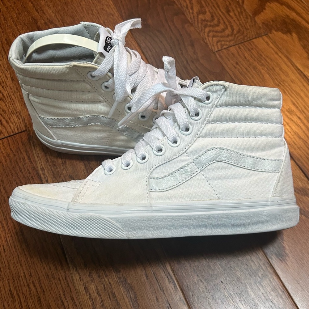 Vans SK8-Hi White High-Top Sneakers - women’s size 6 / youth size 4.5